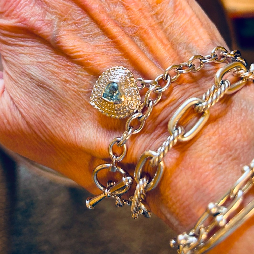 ❤️Sterling Silver Toggle Heart Bracelet with a Genuine Blue Topaz stone!❤️